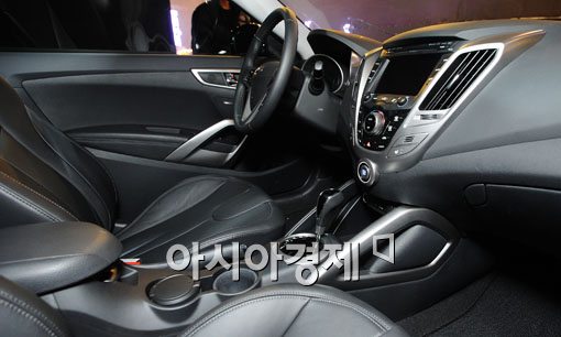 [포토] 익스트림 드라이빙의 재미를 추구하는 벨로스터