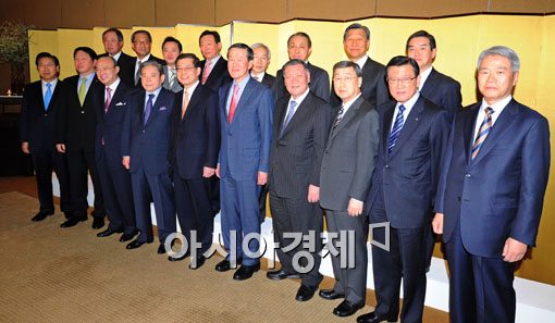 [포토] 기념사진 찍는 회장님들