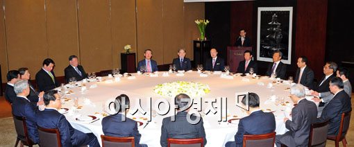 [포토] 전경련 회장단 초청 국무총리 만찬