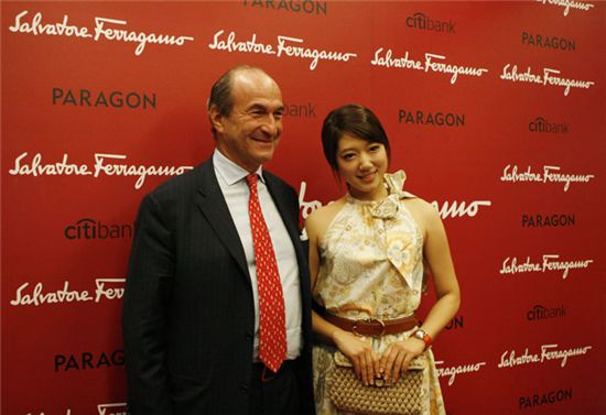 Park Shin-hye with Michele Norsa, CEO of Salvatore Ferragamo [4HIM Entertainment]