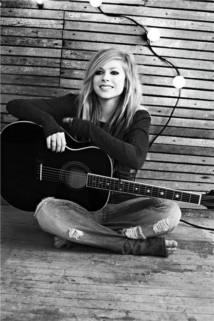 Avril Lavigne [ALLY & Co.]