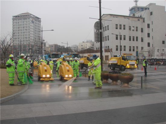 왕십리광장 봄 맞이 대청소 