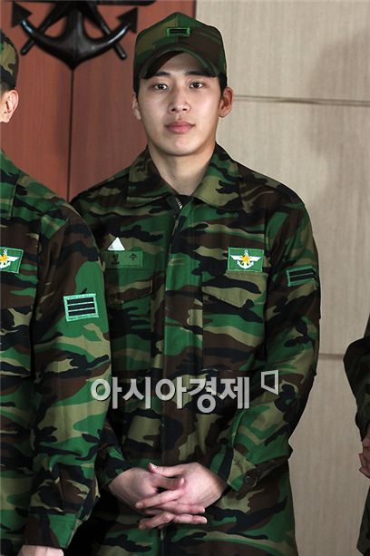 [PHOTO] Lee Jun-ki, Lee Wan at Kim Jae-won's PR appointment ceremony