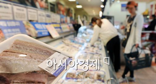 [포토]방사능 우려 일본산 생태 판매 중단