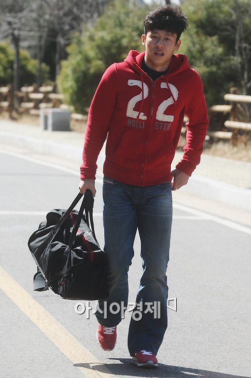 [포토]NFC 들어서는 김태환