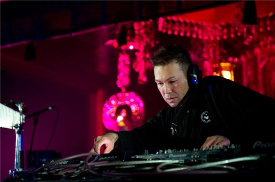 Rainbow to return with title song by popular J-pop artist 