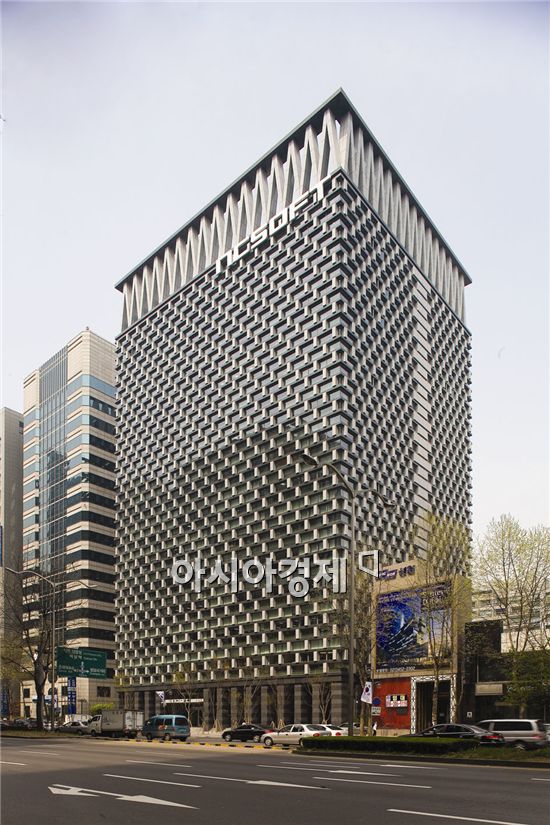 엔씨소프트 "특정 감독 영입 고려한 적 없다"