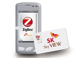 SK건설이 개발한 '지그비 서비스'는 지그비 칩을 탑재한 USIM(유심) 카드를 스마트폰에 넣으면 이용할 수 있다.