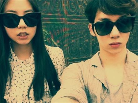 Wonder Girls' member Sohee (left) and Jo Kwon (right) [Jo Kwon's official Twitter website]