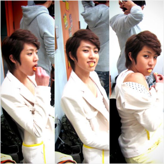 인피니트 성열, '3단 교태' 대기실 셀카에 네티즌 발칵