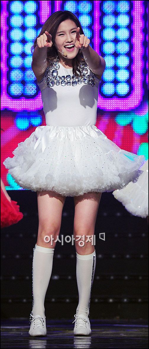 [포토]치치 보름 '나한테 빠져봐'