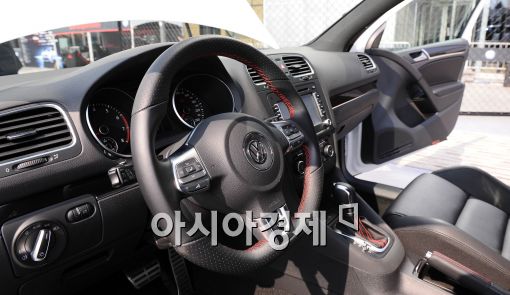 [포토]6세대 골프 GTI '한층 정교·민첩해진 핸들링' 