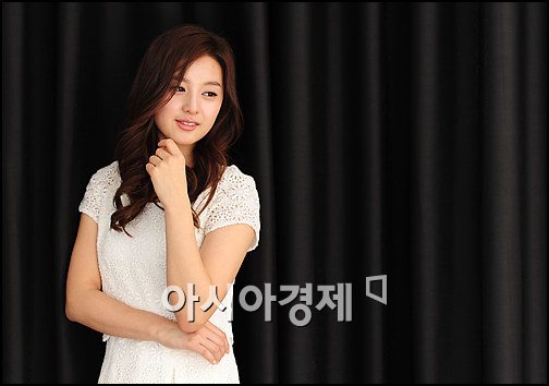 '로맨틱헤븐' 김지원 "김태희-김희선과 비교, 부담스러워요"(인터뷰)