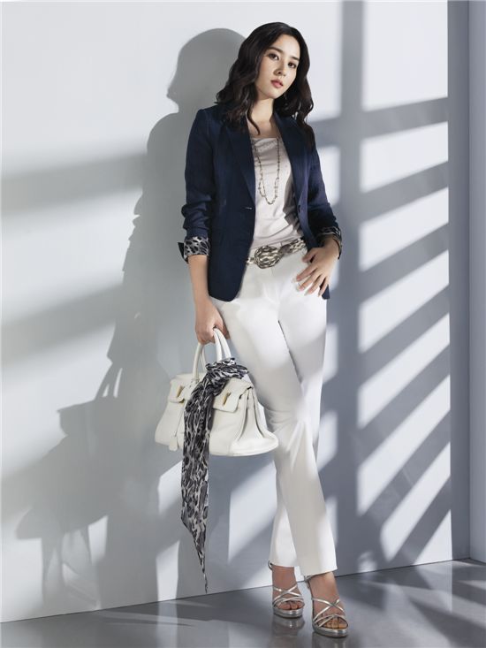 '가시나무새' 한혜진, 패션브랜드 '앤섬' 모델 발탁