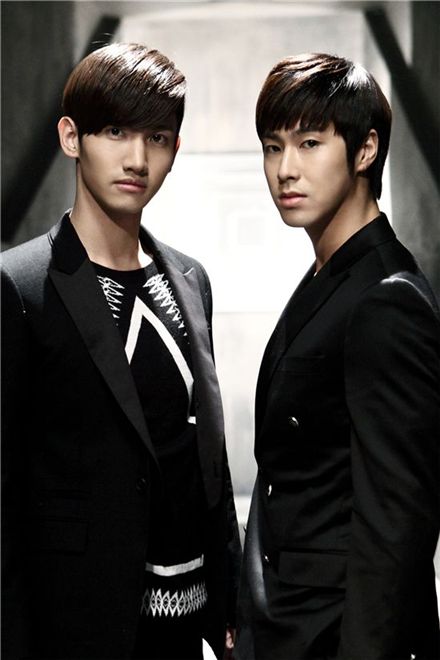 TVXQ to release dance version music video of "Before U Go" today