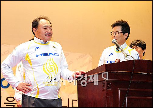 [포토]김흥국 '축구유니폼만 입으면 내가 왕!'