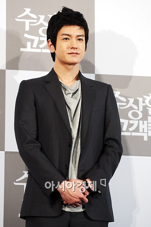 [포토]포즈 취하는 임주환