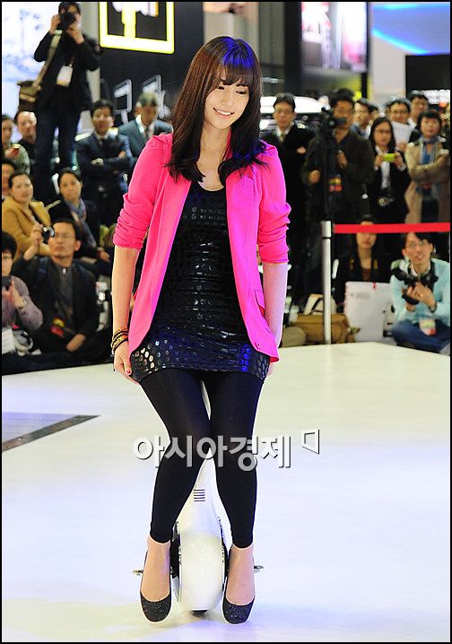 [포토]공현주 '이것이 미래형 자전거'