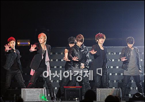 '팬클럽 창단식' 비스트, "영원히 함께하자" 감사인사 