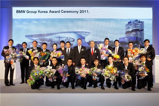 'BMW 어워드 2011' 판매왕 27명 영예의 주인공은?