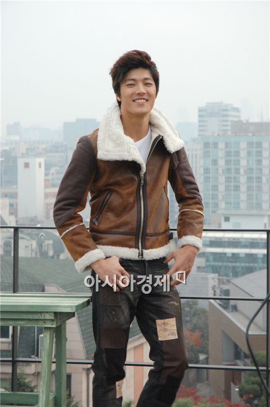 배우 이재윤, 새주말극 '만나서 반가워'로 복귀