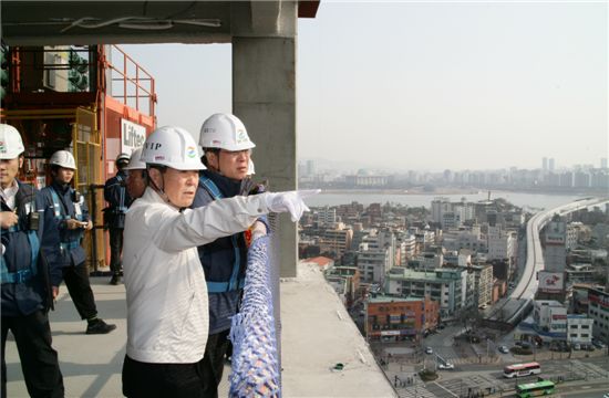 [동정]박홍섭 마포구청장, 합정1구역 현장 점검 