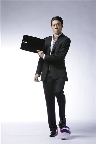 삼성전자, "시리즈 9 사고 볼턴 원더러스FC 경기 보자"