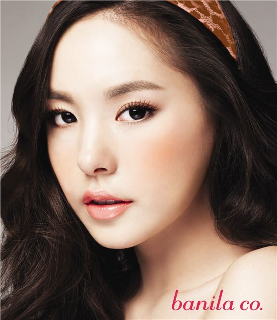 민효린, '바닐라코' 립스틱 3만개 돌파..완판녀 등극