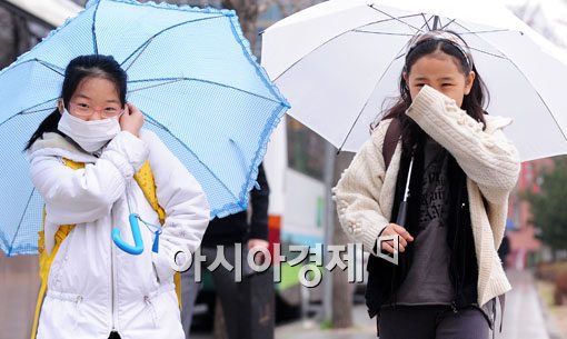 [포토] 혹시 방사능 비?