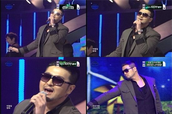 '엠카' 김태우, 역시 데뷔 12년차··가창력에 여유까지 완벽