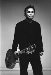 재즈 평론가 황덕호, 'Three Guitars' 관람기 - 남자 3, 기타 3...감성의 현, 삼삼하다