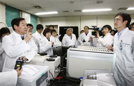 방사능 시금치 50g씩 1년 먹으면?