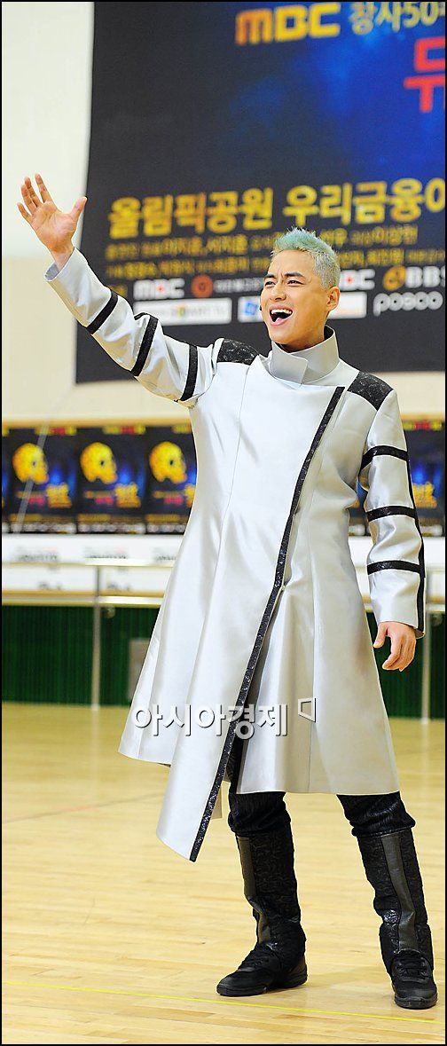 [포토]이지훈 '뮤지컬 원효, 주연 맡았어요'