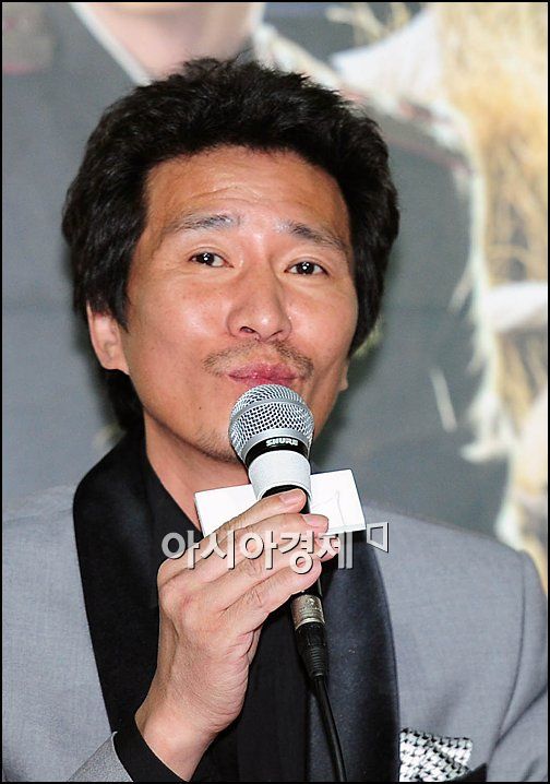 [포토]'적과의 동침' 신정근