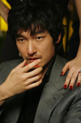 Actor Cho Seung-woo in the film "Tazza: The High Rollers" [Sidus FNH]