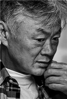 소설가 김훈