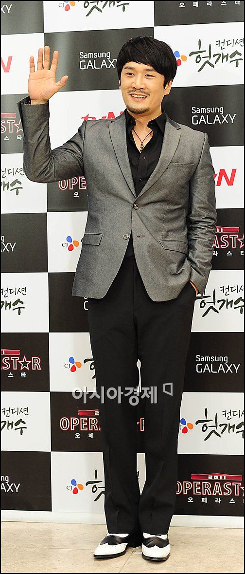 [포토]JK김동욱 '이번주도 통과하겠죠?'