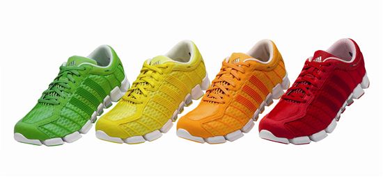 아디다스, '360도 통풍' 러닝화 