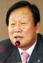성무용 천안시장.