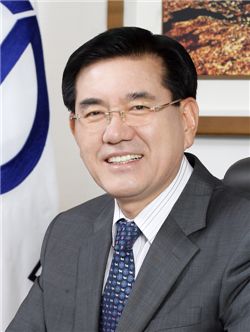 노인성질환 어르신들  위한 데이케어센터 인기 높아  