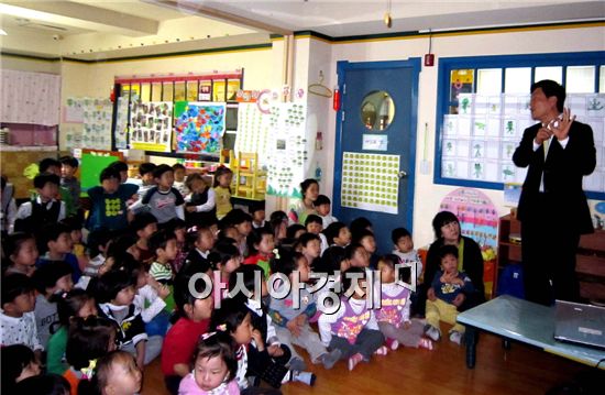 승관원, 8세 미만 어린이 대상 승강기 안전교육