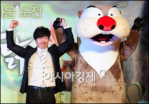 [포토]박철민 '마당을 나온 암탉, 화이팅!'