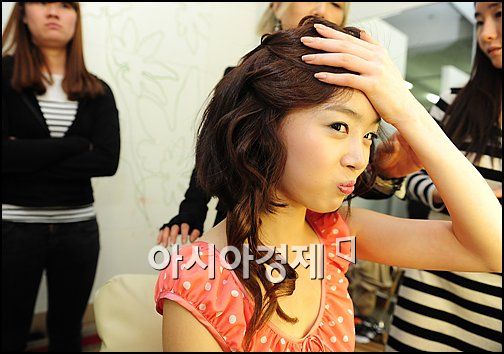 [포토]시크릿 한선화 '으앙~ 이마가 너무 넓어'