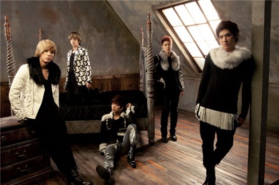 MBLAQ tops mobile music charts in Japan with debut single 