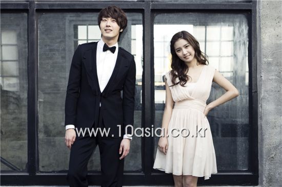 Jung Il-woo and Kim So-eun [Lee Jin-hyuk/10Asia]