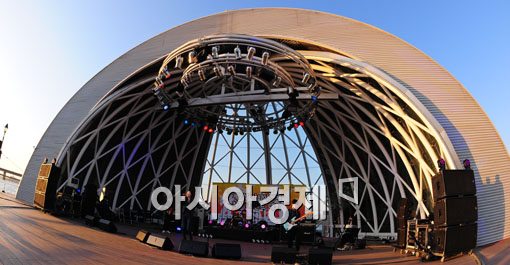 [포토] 한강위 환상의 무대