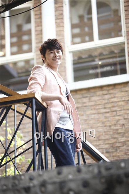 뮤지컬 '헤드윅'으로 돌아오는 '아이돌' 조정석, A to Z 인터뷰