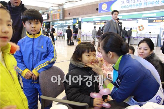 에어부산, 가정의 달 맞아 최대 75% 할인 