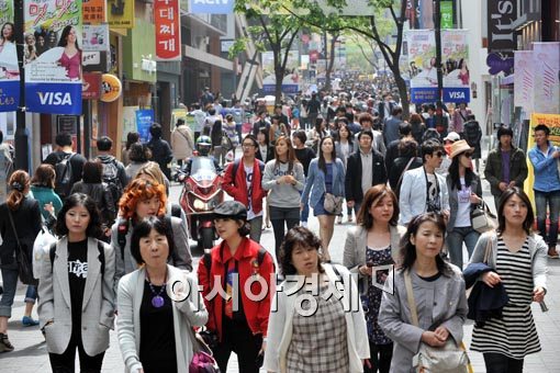 [포토] 명동 쇼핑 거리 찾은 일본인 관광객들