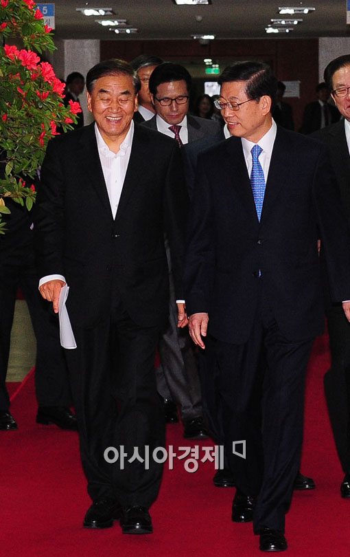[포토] 활짝웃는 김황식 총리와 이재오 장관